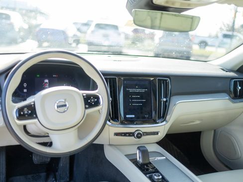 Used 2024 Volvo V60 B5 Cross Country Plus w/ Protection Package Premier image 37