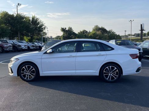 Certified 2026 Volkswagen Jetta Sport FWD image 4