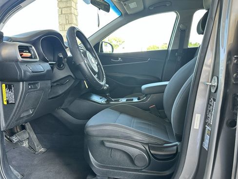 Used 2018 Kia Sorento L FWD image 13