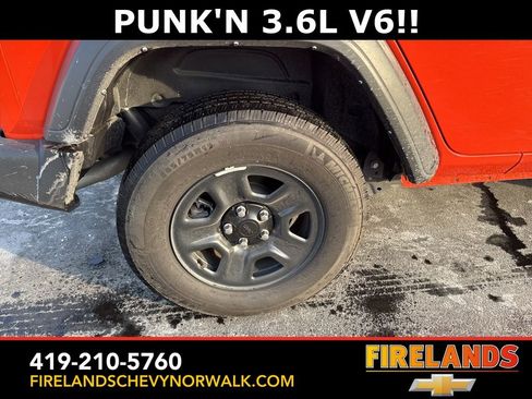 Used 2023 Jeep Wrangler Sport image 17