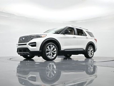 Used 2023 Ford Explorer Platinum w/ Technology Package image 37