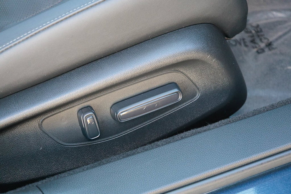 Used 2025 Honda Accord EX-L image 18