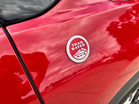 Used 2017 Jeep Compass Trailhawk AWD/4WD image 10