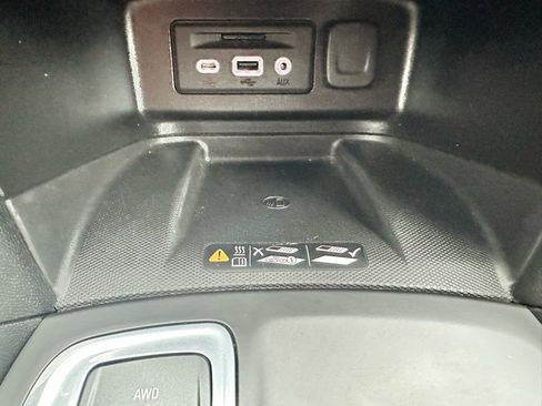 Used 2021 Chevrolet Equinox Premier image 22