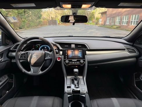 Used 2018 Honda Civic EX image 19