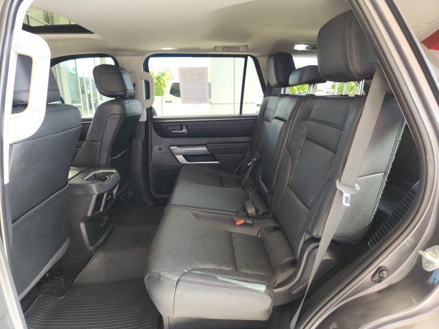 Used 2024 Toyota Sequoia SR5 w/ SR5 Premium Package AWD/4WD image 18