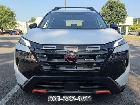 Used 2025 Nissan Rogue SV AWD/4WD image 8