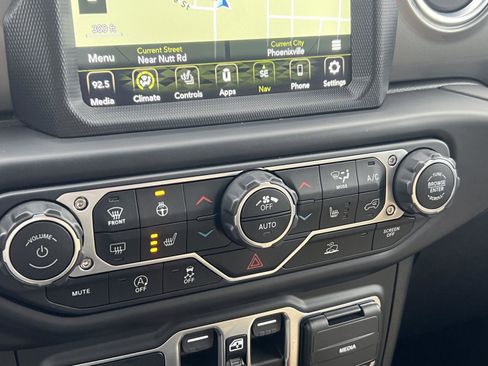 Used 2021 Jeep Gladiator Overland image 27
