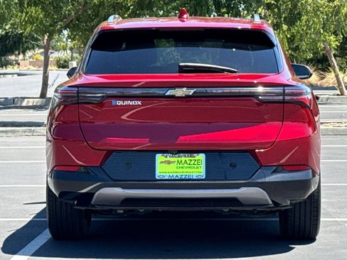 Used 2024 Chevrolet Equinox EV LT w/ Active Safety Package 3 FWD image 12