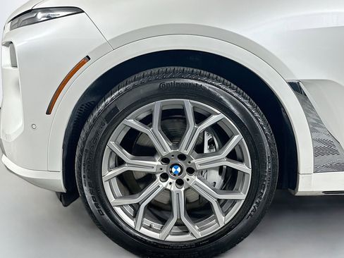 Used 2023 BMW X7 xDrive40i image 12