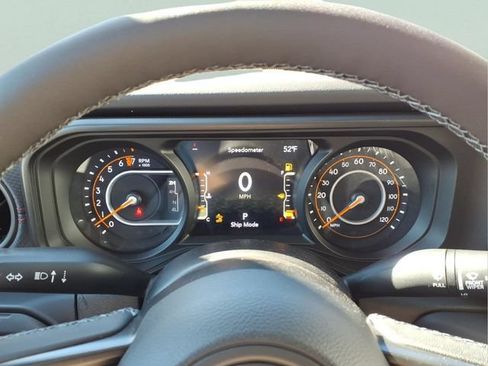 New 2026 Jeep Gladiator Rubicon w/ Steel Power Dome Hood Package AWD/4WD image 25
