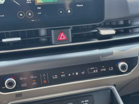 New 2026 Kia Carnival FWD image 16