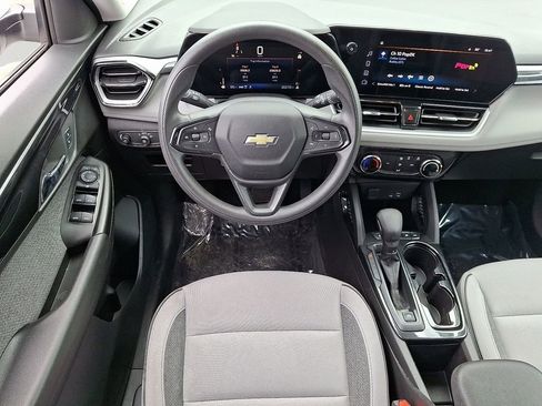 Used 2024 Chevrolet TrailBlazer LT image 11
