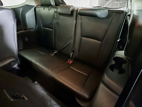 Used 2021 Toyota Highlander XLE image 31