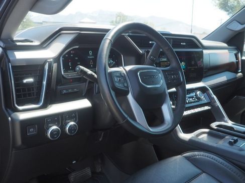 Used 2024 GMC Sierra 2500 Denali w/ Denali Reserve Package AWD/4WD image 12