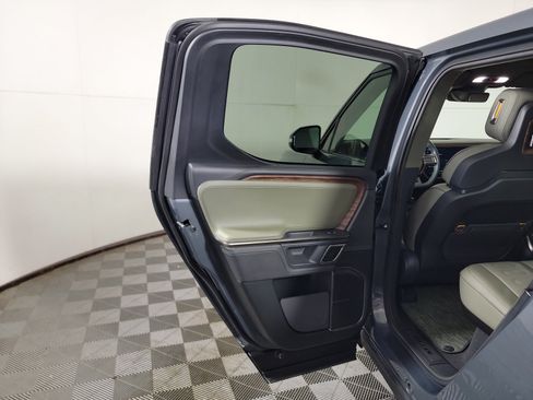 Used 2022 Rivian R1T Adventure AWD/4WD image 17
