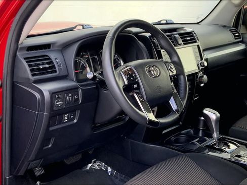 Used 2024 Toyota 4Runner TRD Off-Road AWD/4WD image 2