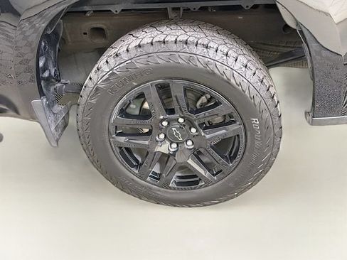 Used 2024 Chevrolet Silverado 1500 Custom w/ Turbomax Blackout Package RWD image 29