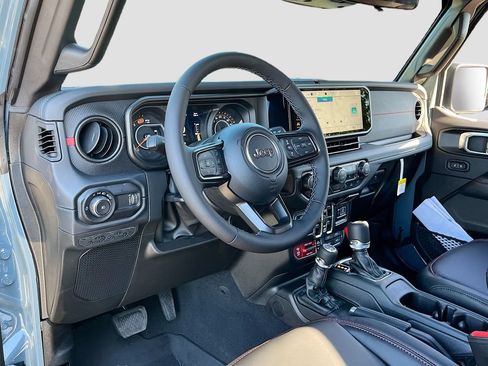 New 2026 Jeep Wrangler Unlimited Rubicon w/ Xtreme 35 Tire Package AWD/4WD image 9
