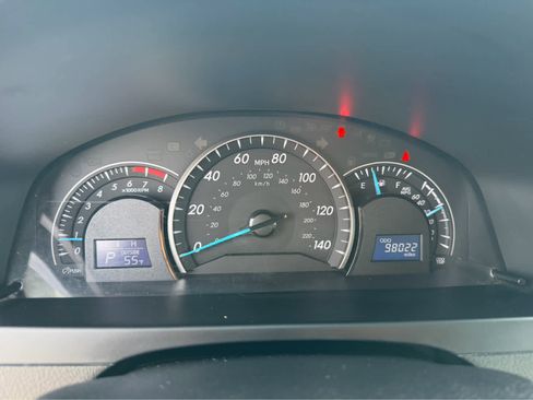 Used 2014 Toyota Camry LE image 17