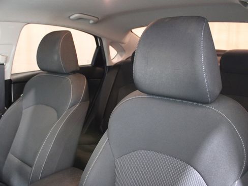 Used 2019 Kia Forte LXS image 5