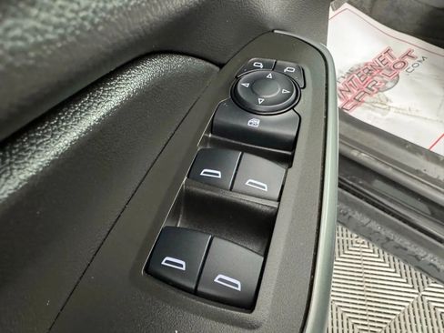 Used 2025 Chevrolet Trax LS FWD image 36