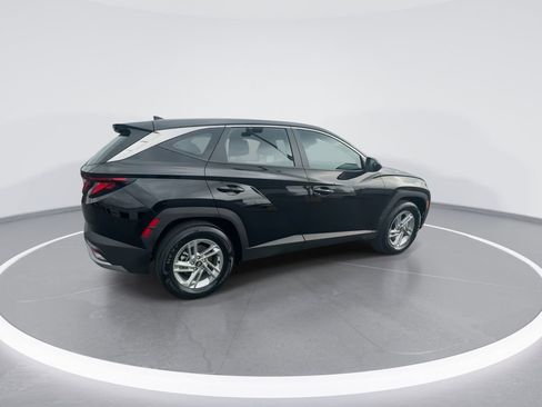 Used 2025 Hyundai Tucson SE FWD image 8