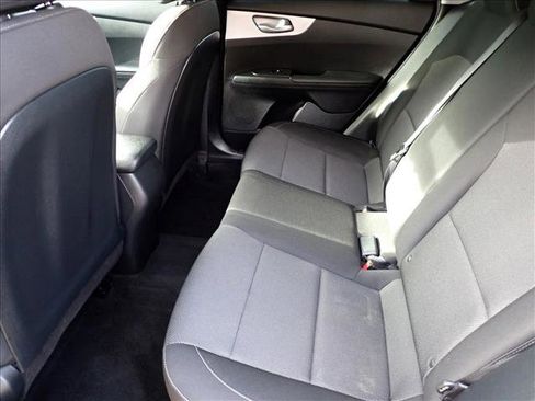 Used 2022 Kia Forte LXS w/ LXS Technology Package FWD image 7