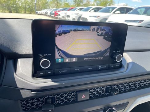 Used 2023 Honda Accord LX image 19