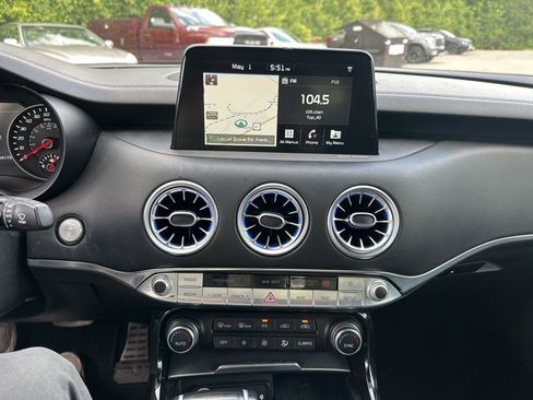 Used 2019 Kia Stinger GT1 RWD image 9