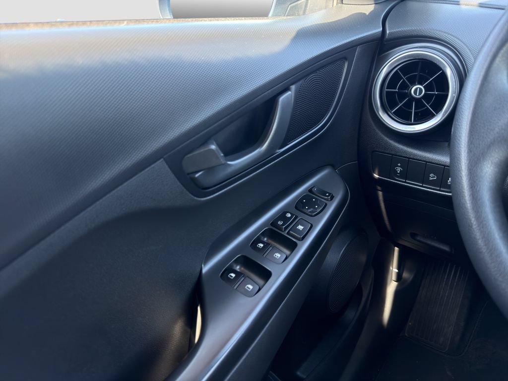 Used 2023 Hyundai Kona SEL w/ Cargo Package AWD/4WD image 25
