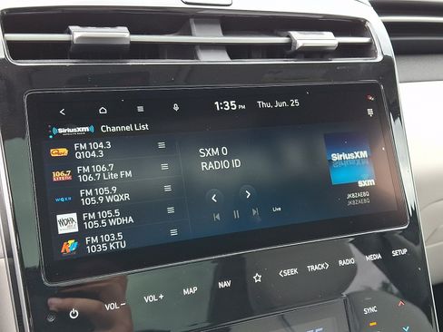 Used 2023 Hyundai Tucson Limited w/ Cargo Package AWD/4WD image 18