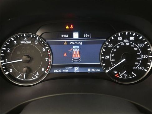 Used 2024 Nissan Armada Platinum w/ Captain's Chairs Package image 23