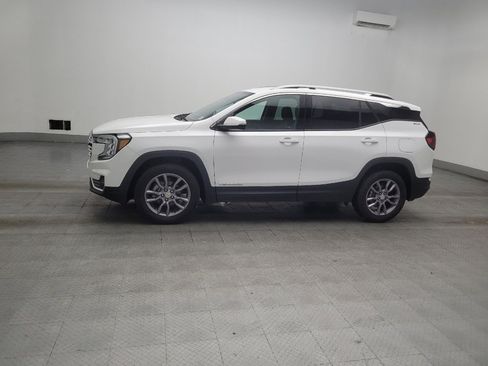 Used 2023 GMC Terrain SLT AWD/4WD image 2