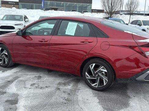 Used 2025 Hyundai Elantra Sport FWD image 9