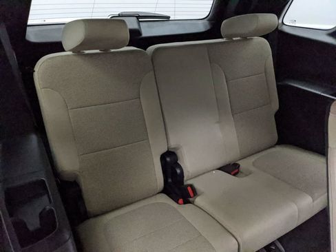 Used 2023 Chevrolet Traverse LS FWD image 21