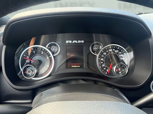 Used 2024 RAM 2500 Big Horn AWD/4WD image 12