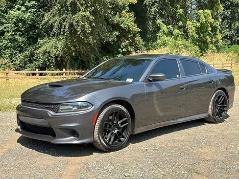 Used 2020 Dodge Charger GT RWD image 4
