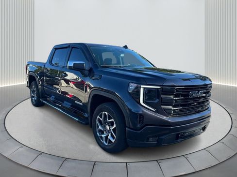 Used 2024 GMC Sierra 1500 Elevation image 3