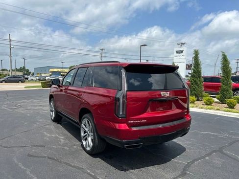Certified 2026 Cadillac Escalade Platinum Sport w/ LPO, Floor Liner Package AWD/4WD image 25