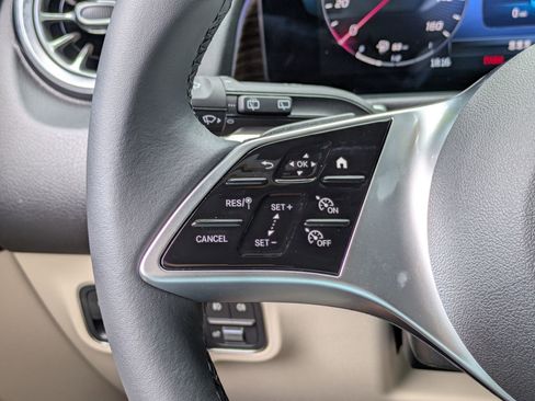 New 2025 Mercedes-Benz GLB 250 image 20