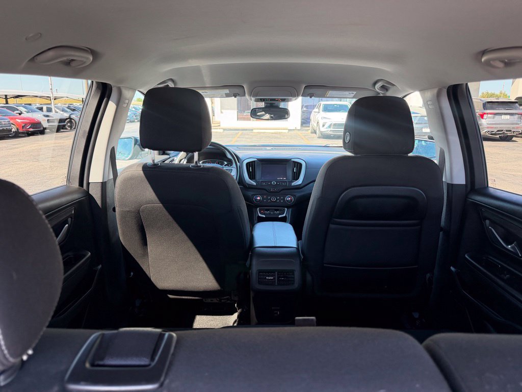 Used 2024 GMC Terrain SLE w/ Driver Convenience Package FWD image 18