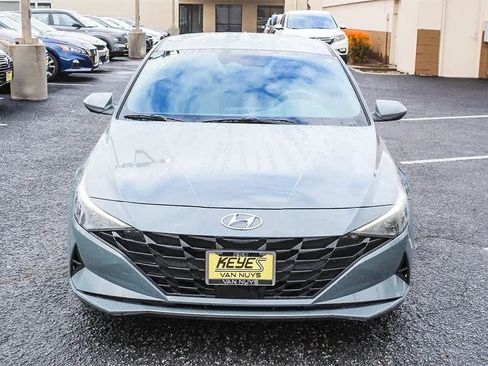 Used 2022 Hyundai Elantra SEL w/ Convenience Package image 2