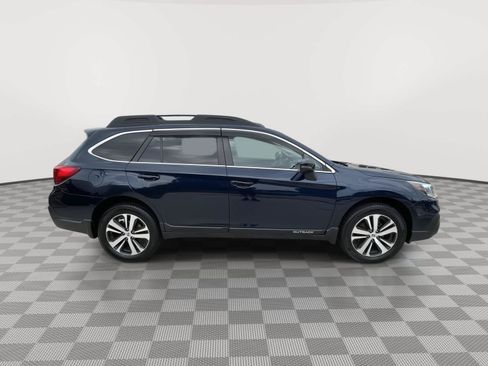 Used 2018 Subaru Outback 2.5i Limited AWD/4WD image 14
