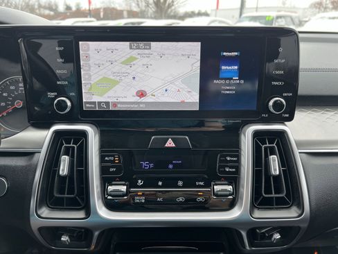 Used 2023 Kia Sorento EX image 20