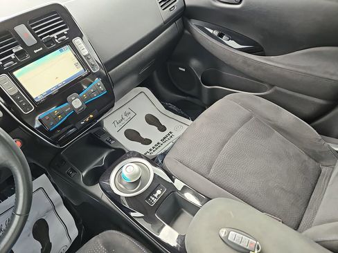 Used 2014 Nissan Leaf SV w/ LED & Quick Charge Package image 29