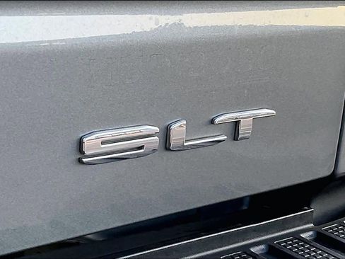 Used 2021 GMC Sierra 1500 SLT image 11