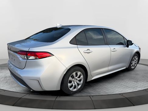 Used 2021 Toyota Corolla LE FWD image 7