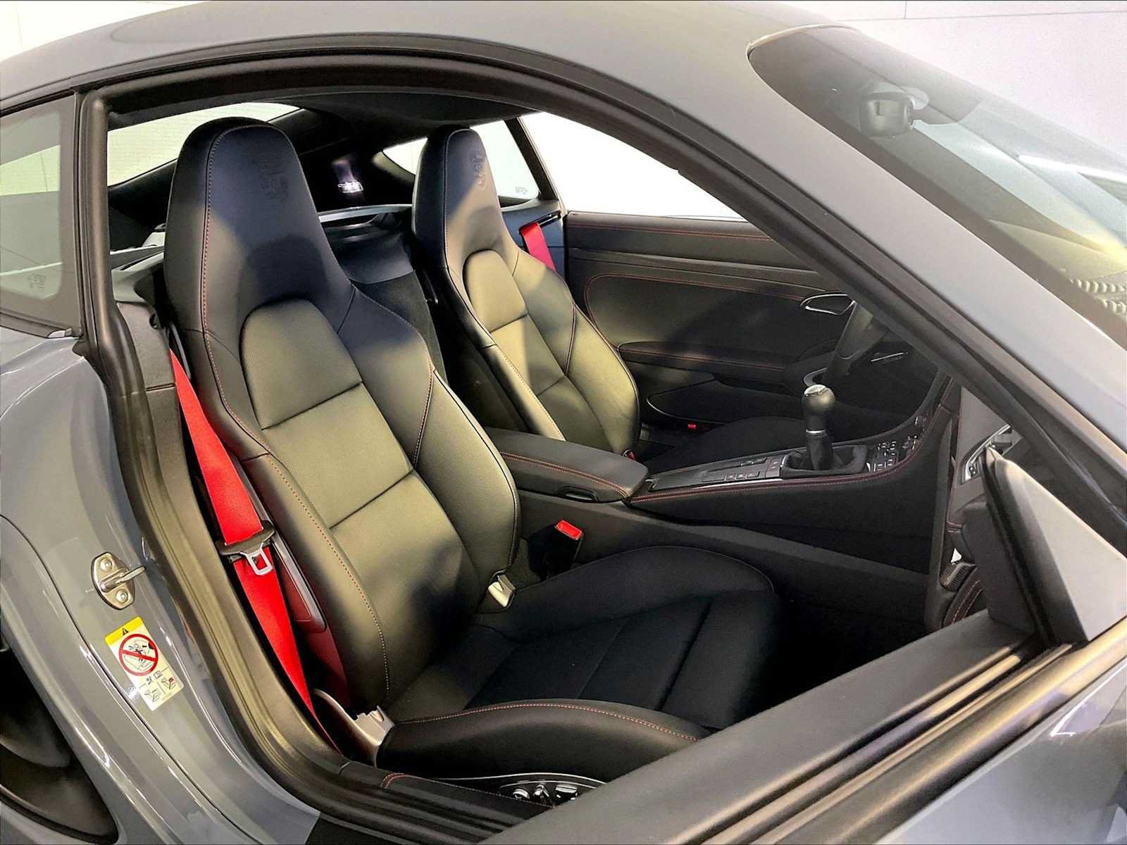 Certified 2025 Porsche 718 Cayman GTS RWD image 18