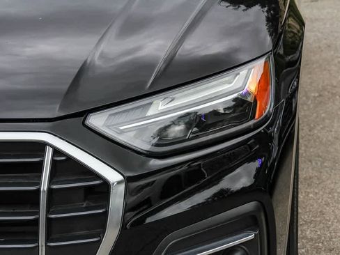 Used 2023 Audi Q5 2.0T Premium w/ Convenience Package image 7